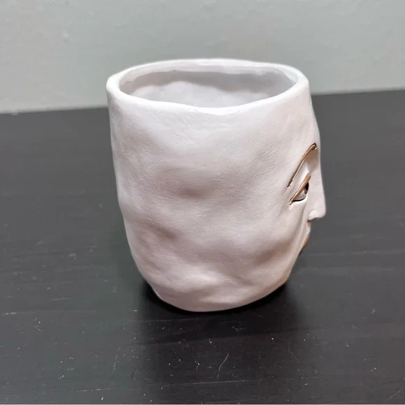 Artistic Baby Modern Face Planter in White and Brown by Michelle Allen - Picture 8 of 13